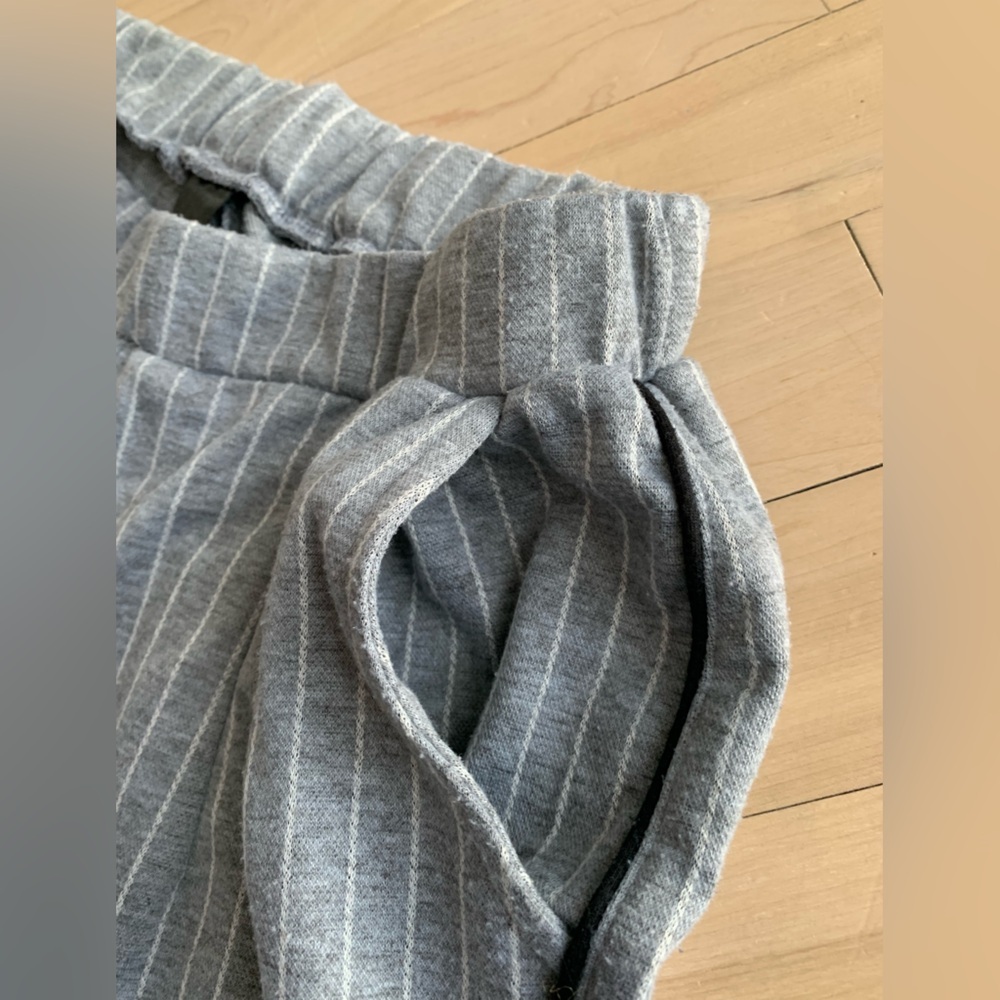 Gray Pinstripe Cropped 7/8 Pants | Relaxed Fit Elastic Waist Minimalist Trousers - Picture 4 of 10